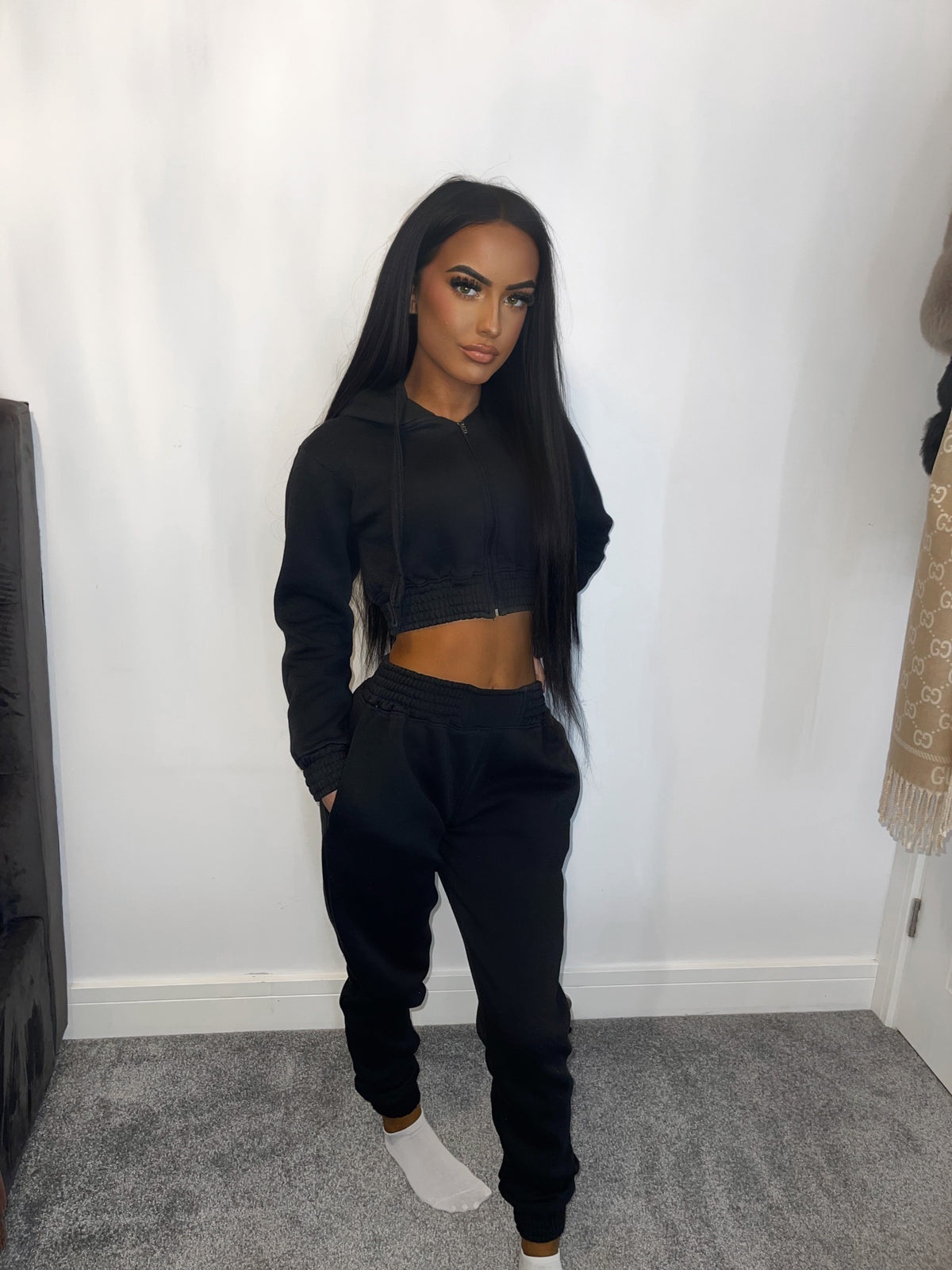 BLACK CROPPED TRACKSUIT
