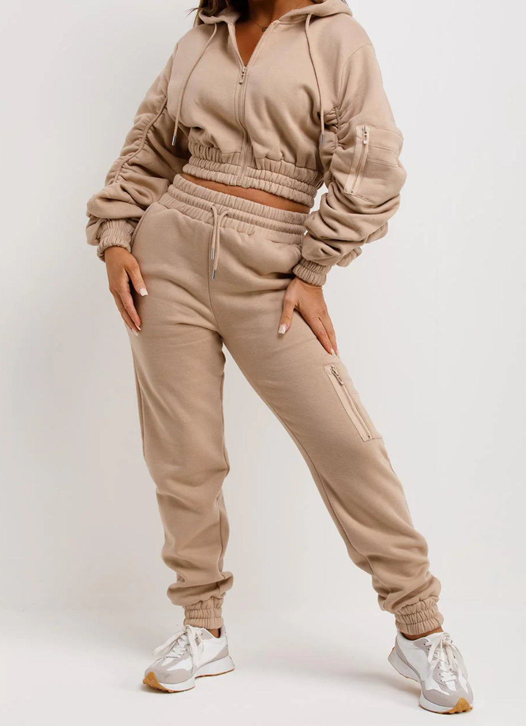 BEIGE CROPPED RUNCHED SLEEVE TRACKSUIT