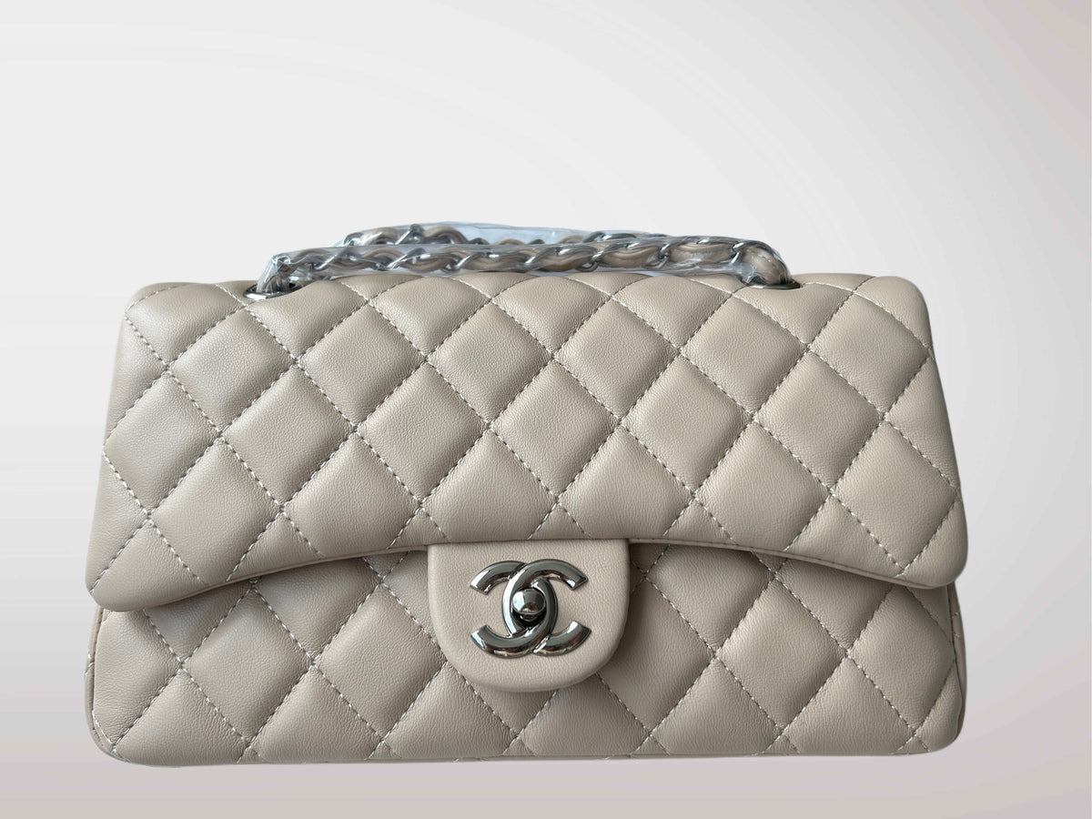 BEIGE CLASSIC FLAP BAG