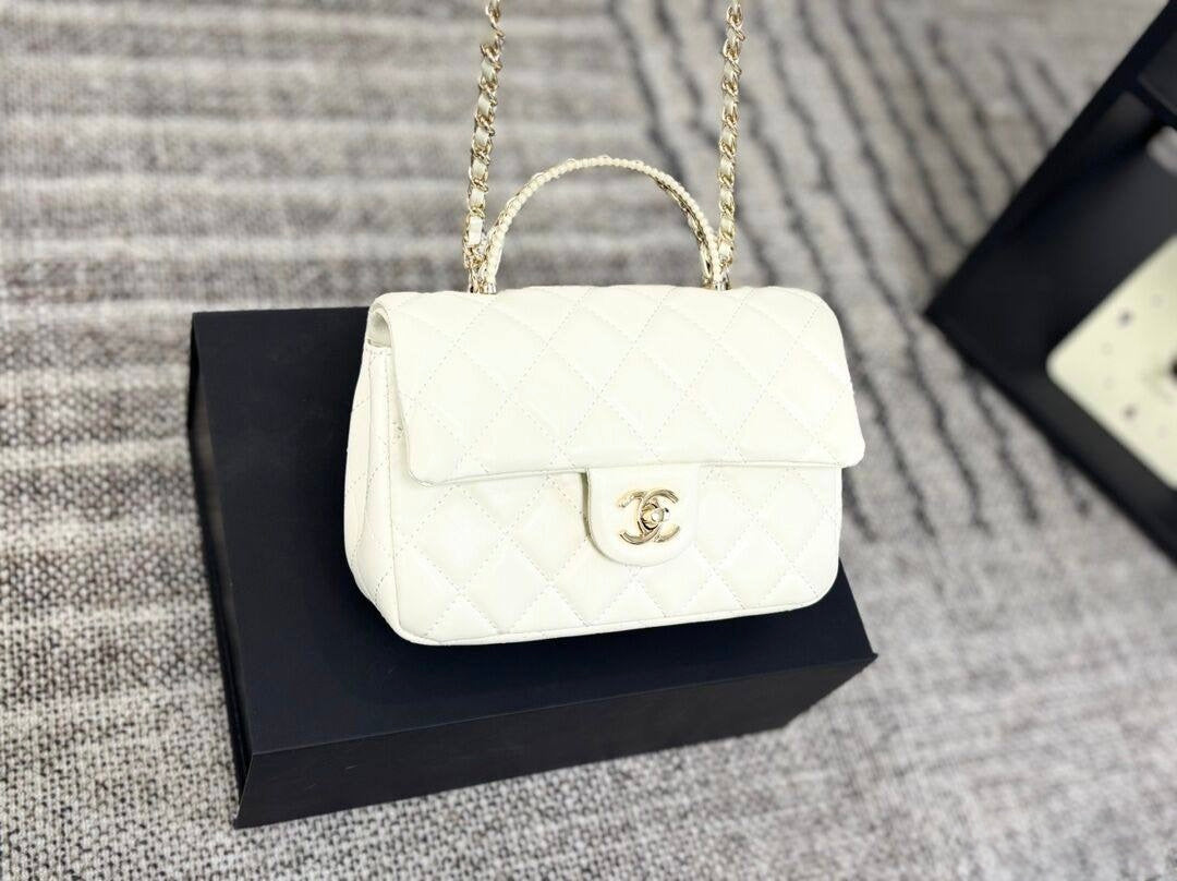 MEDIUM CC BAGS